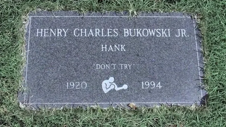 سنگ قبر چارلز بوکوفسکی نویسنده معروف