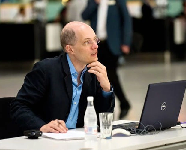 آلن دوباتن نویسنده روانشناسی