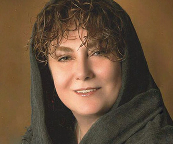 زویا پیرزاد نویسنده ارمنی ایرانی