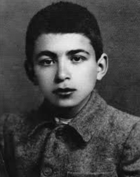 عکس کودکی غلامحسین ساعدی